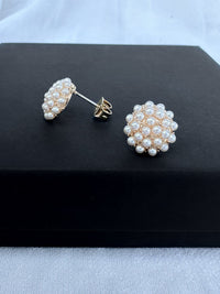 Pearl stud earrings 