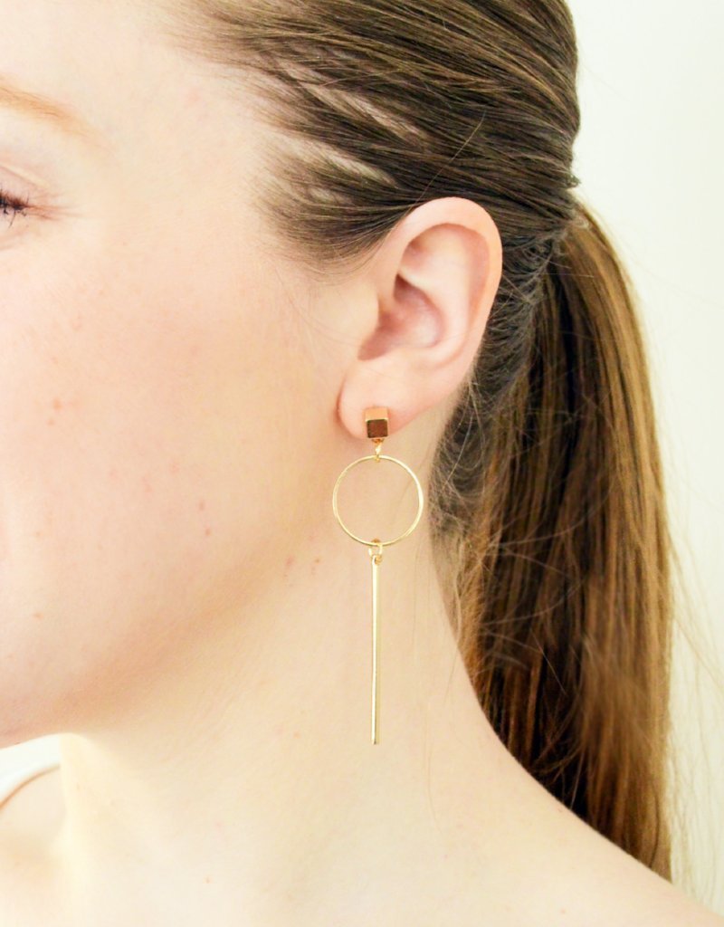 Trendy gold chic hoop earrings